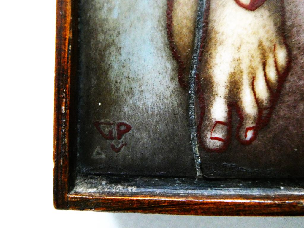 Kruisbeeld van gebrandschilderd opalineglas Gebr. Paridon, Ophalen of Verzenden