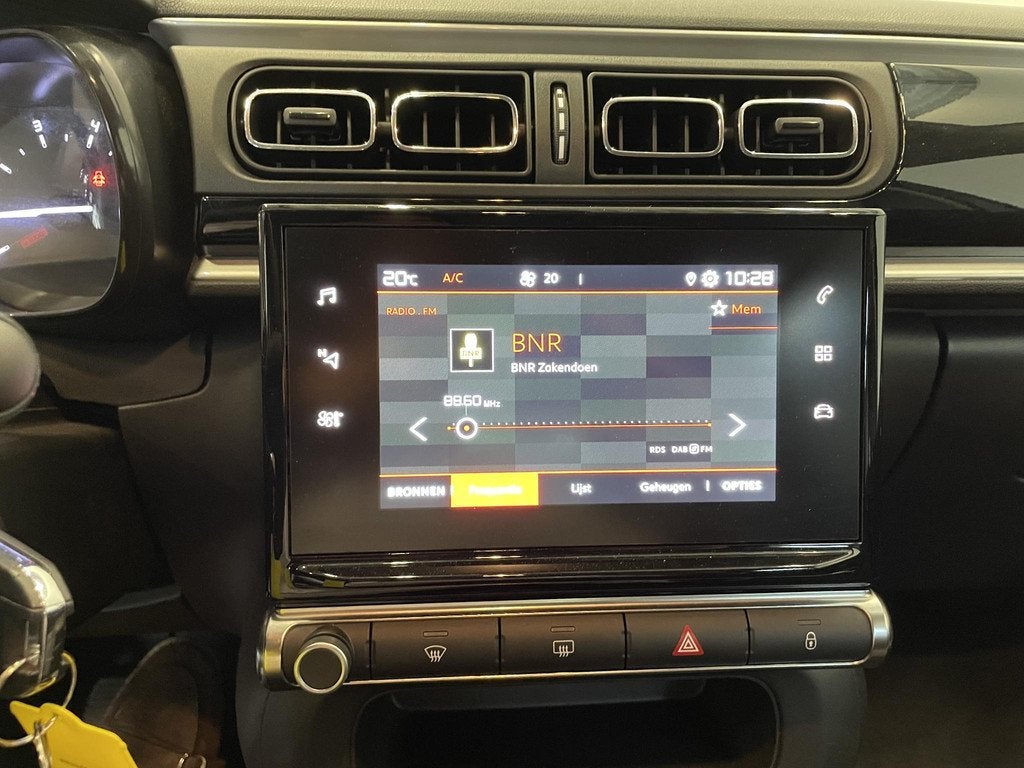 Citroen C3 1.2 PureTech 110pk Automaat Max Airco Navigatie A, Auto's, Citroën, Gebruikt, Euro 6, 1199 cc, Bedrijf