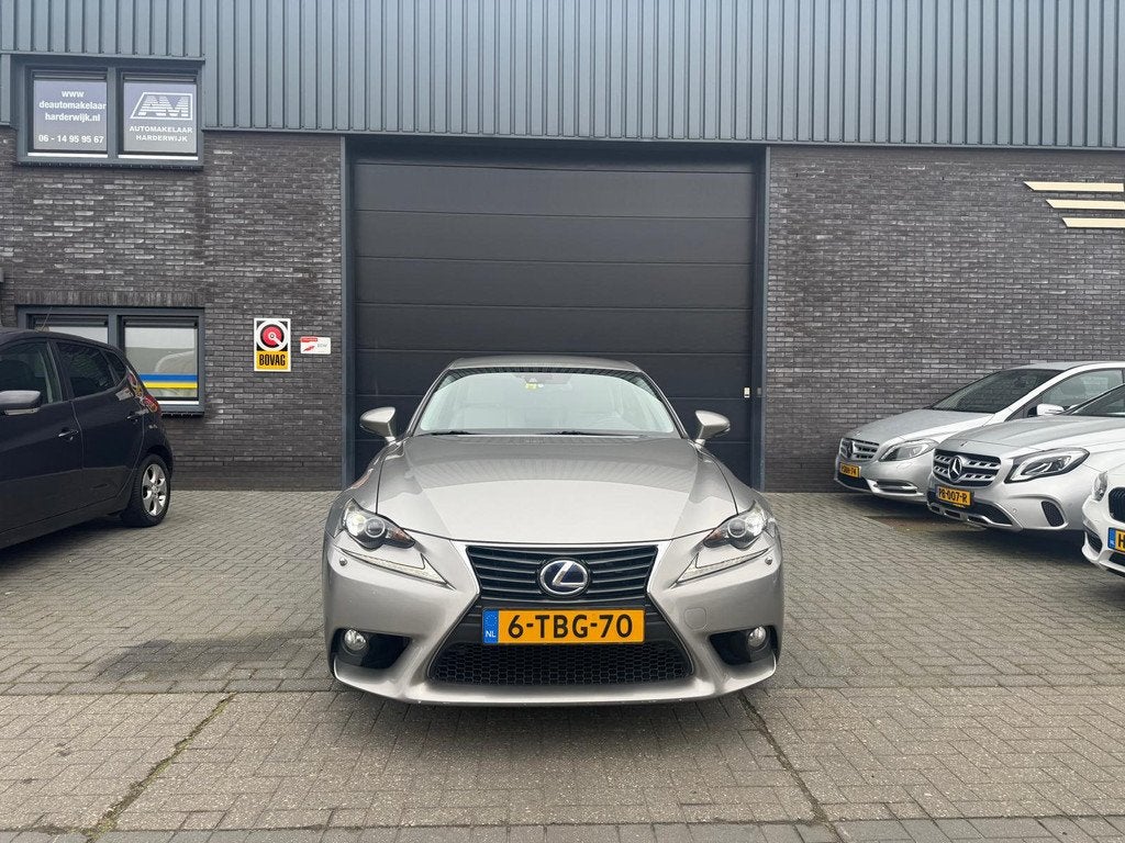 Lexus IS 300h Edition | 2E EIGENAAR | 12MND GARANTIE | AUTOM, Automaat, Euro 5, Gebruikt, 181 pk
