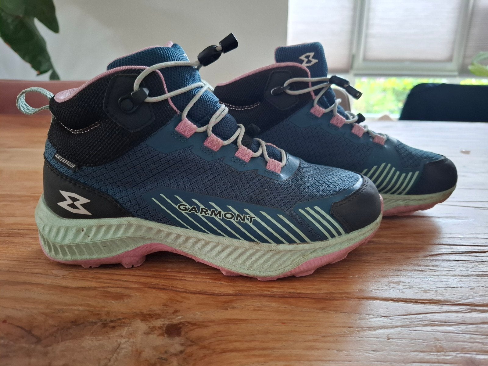 Kinder wandelschoenen maat 37 Garmont, Ophalen, Zo goed als nieuw, Overige typen, Overige merken
