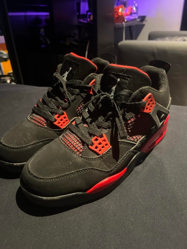 Jordan 4 Bred Sneakers - Zwart/Rood - Maat 41, Kleding | Heren, Schoenen, Ophalen of Verzenden, Gedragen, Zwart, Sneakers of Gympen