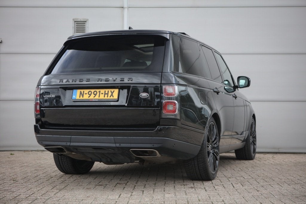 Land rover Range Rover 3.0 D300 Vogue | HUD | Matrix LED | A, Auto's, Automaat, Gebruikt, Euro 6, Zwart