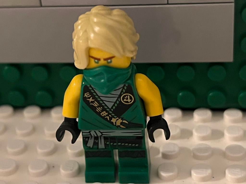 Lego ninjago lloyd legacy minifiguur, Ophalen of Verzenden, Zo goed als nieuw