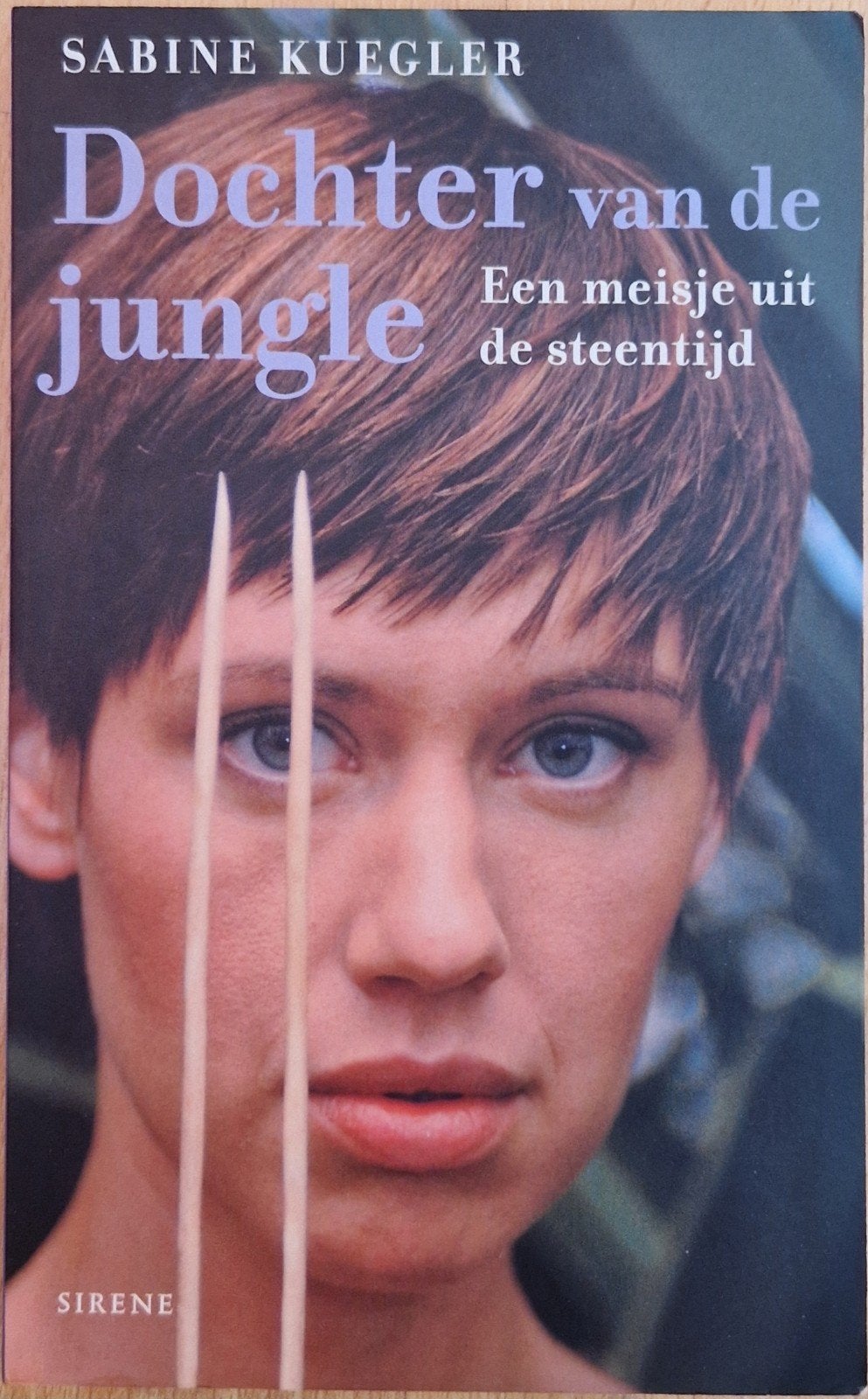 Dochter van de jungle - Sabine Kuegler, Boeken, Ophalen of Verzenden, Gelezen, Sabine Kuegler