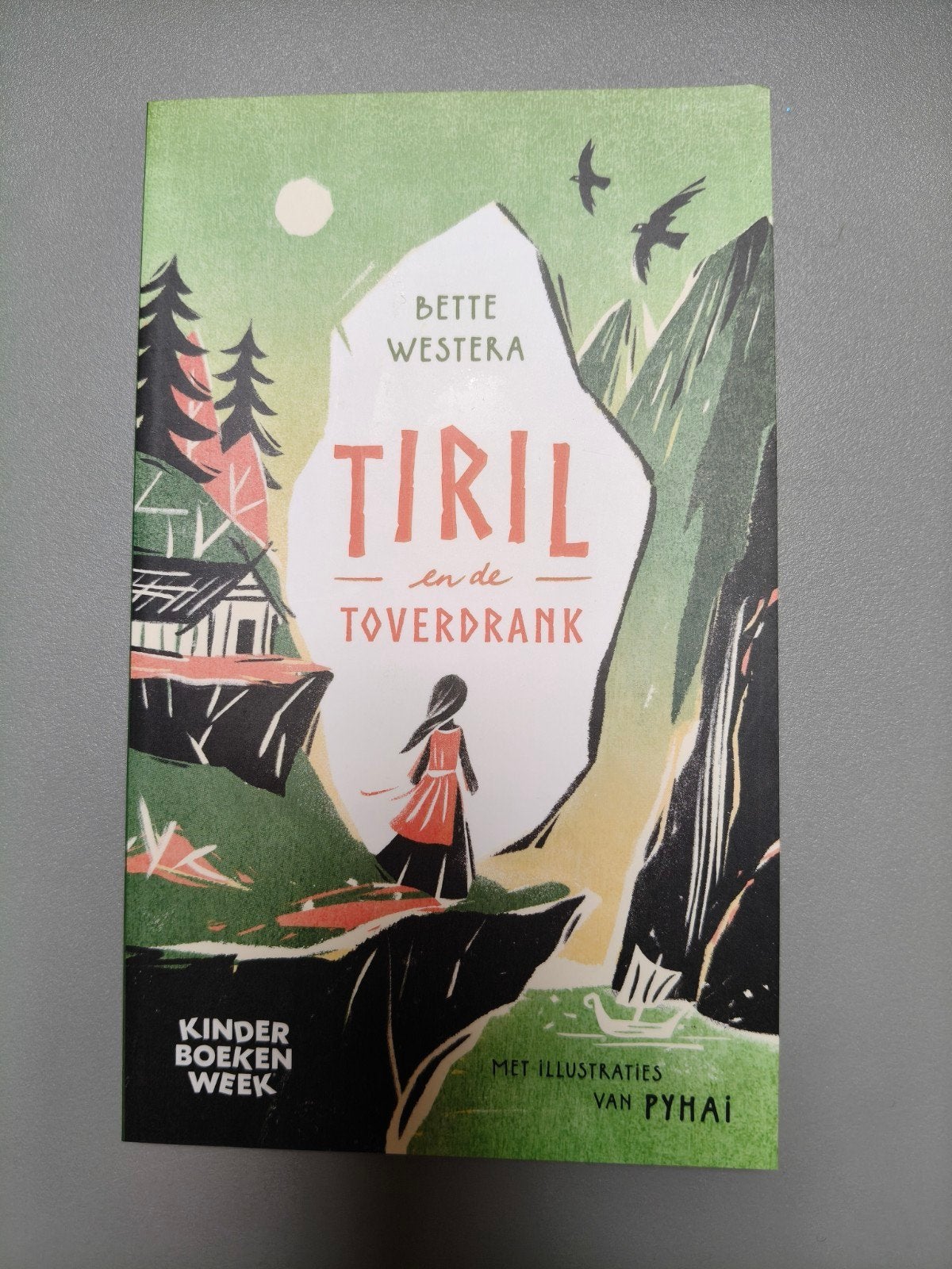 Tiril en de Toverdrank - Kinderboek van Bette Westera, Ophalen of Verzenden, Zo goed als nieuw, Bette Westera, Sprookjes