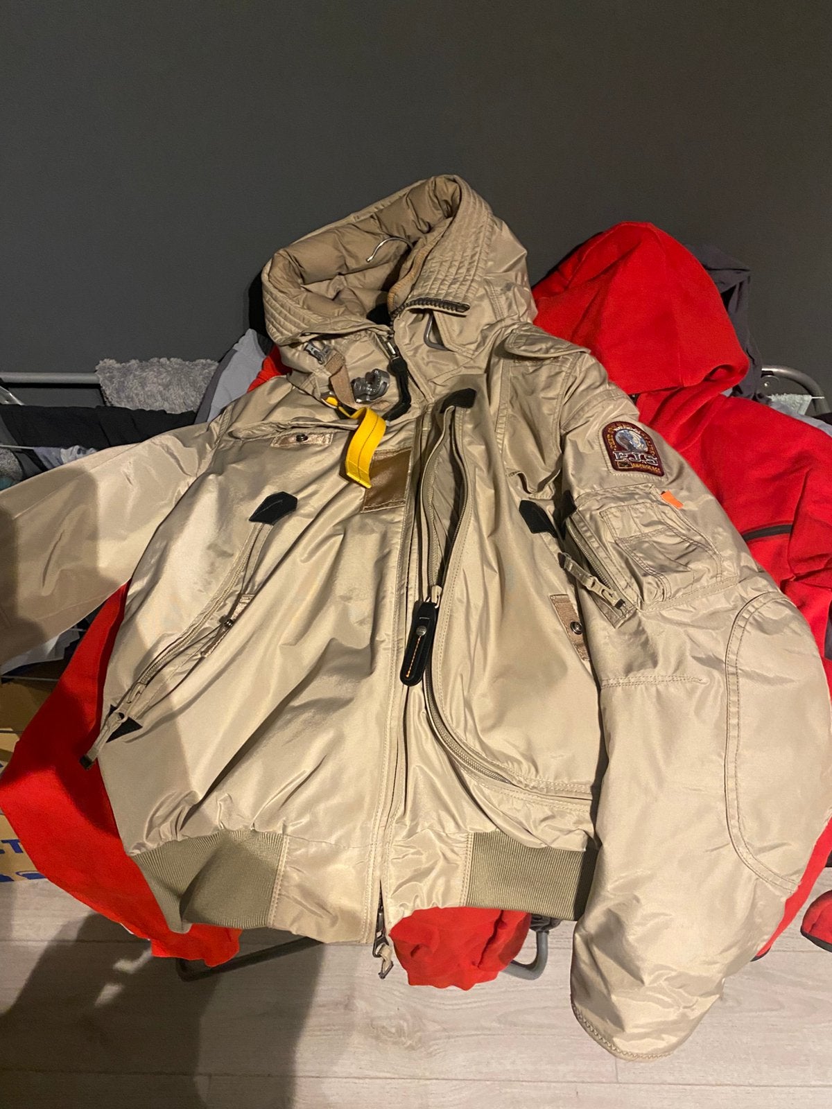 parajumper beige, Ophalen of Verzenden, Zo goed als nieuw, Beige
