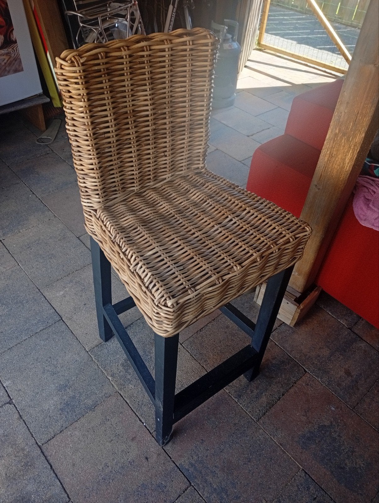 houten bar krukken met riet, 2 krukken, Ophalen, Gebruikt, 60 tot 90 cm