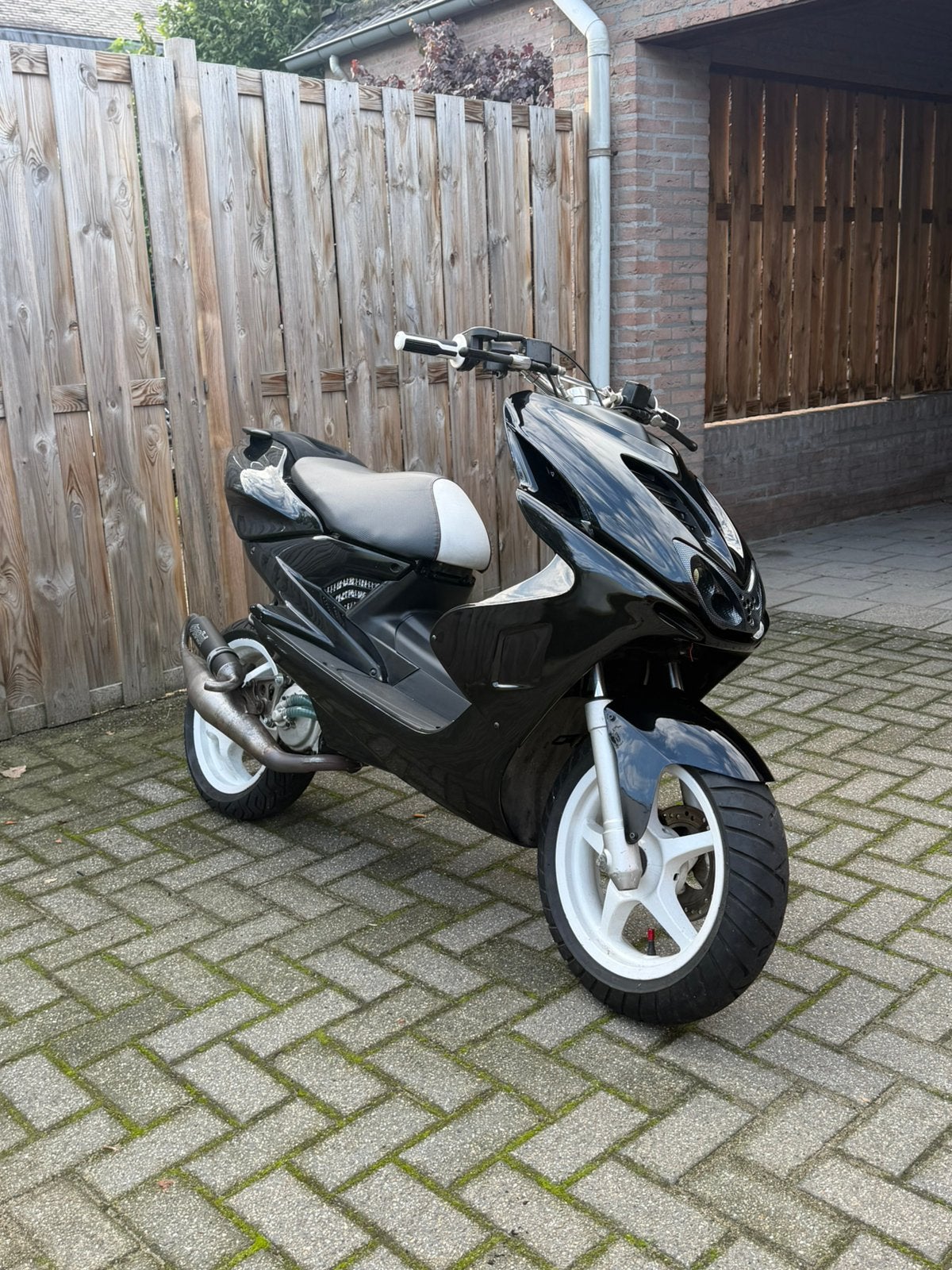 Yamaha aerox 70cc ZEER VERS!, Ophalen, Zo goed als nieuw, Blok, Yamaha