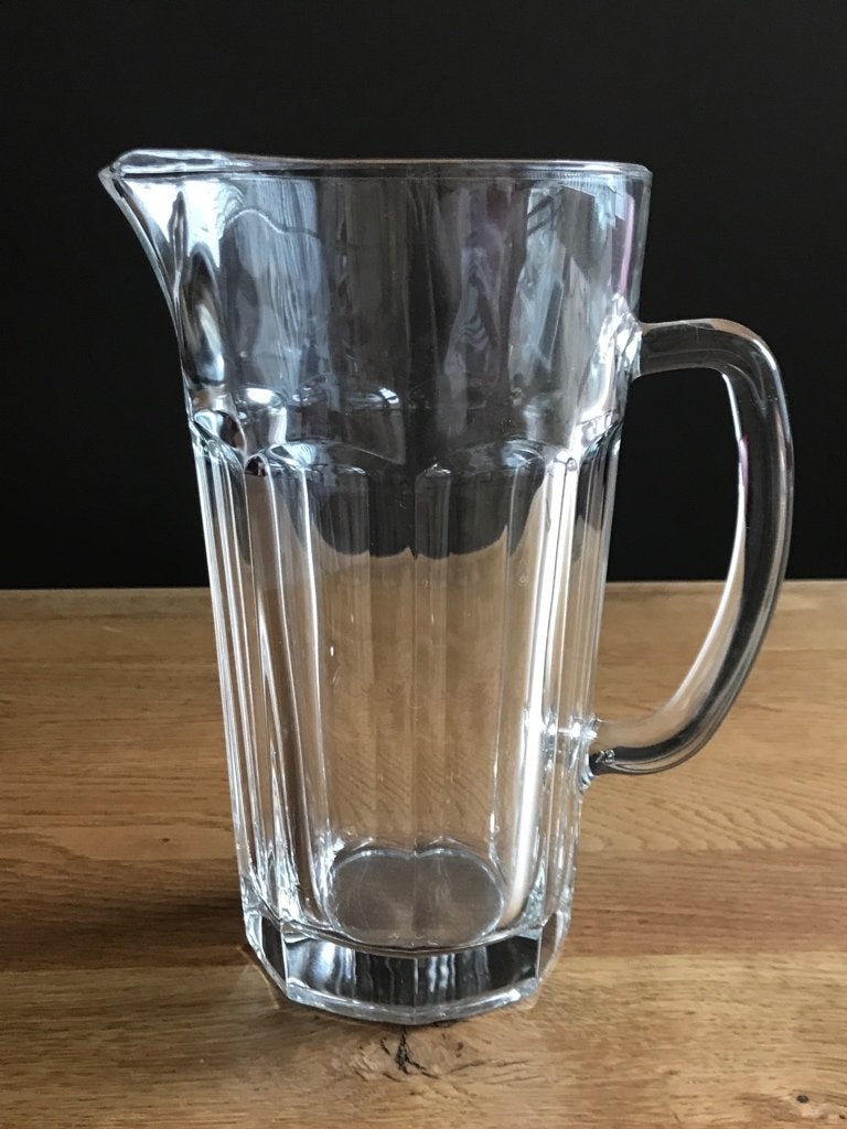 Glazen schenkkan voor water/sap/melk etc, Overige typen, Ophalen of Verzenden, Zo goed als nieuw, Glas