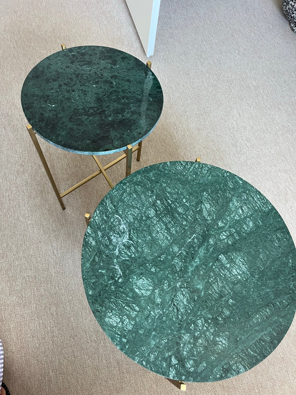 LOODS 5, Set van 2 marmeren bijzettafels - Groen marmer, Ophalen, Overige materialen, Minder dan 55 cm, Gebruikt