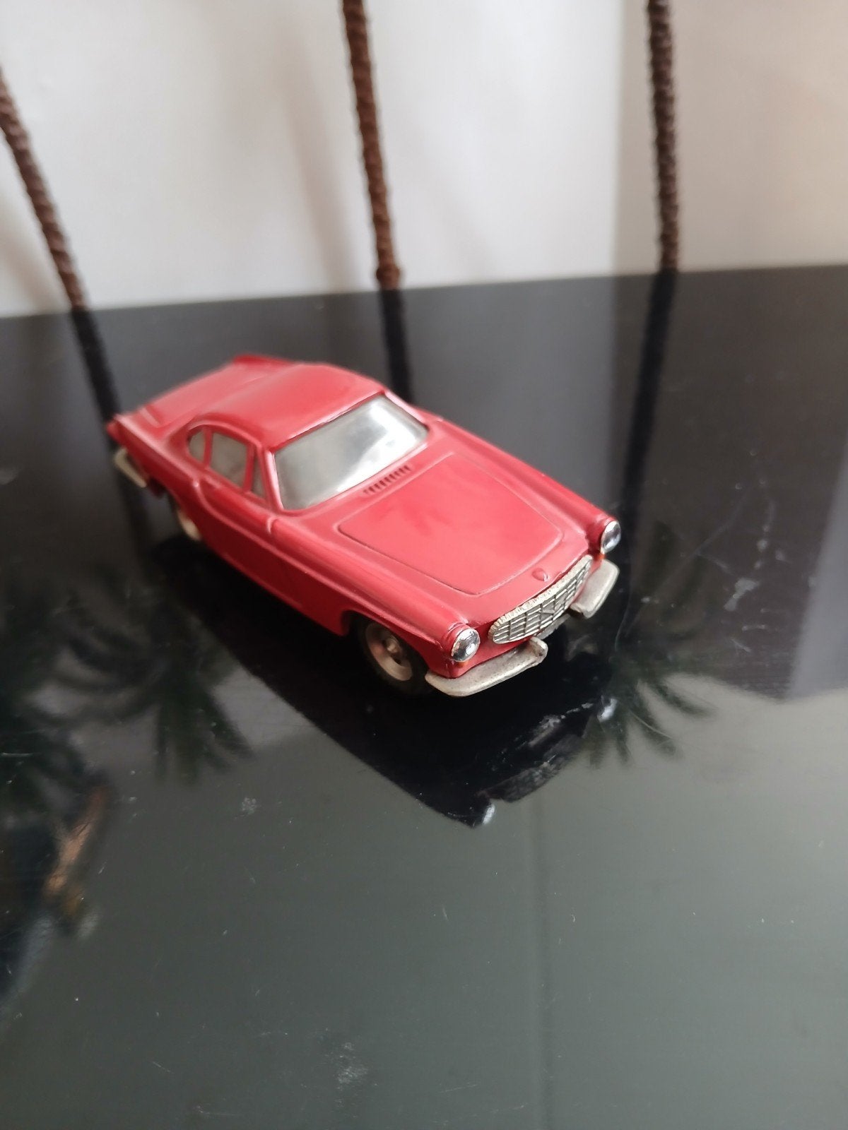 Volvo P1800.  Metosul 1:43, Ophalen of Verzenden, Zo goed als nieuw, Auto, Overige merken