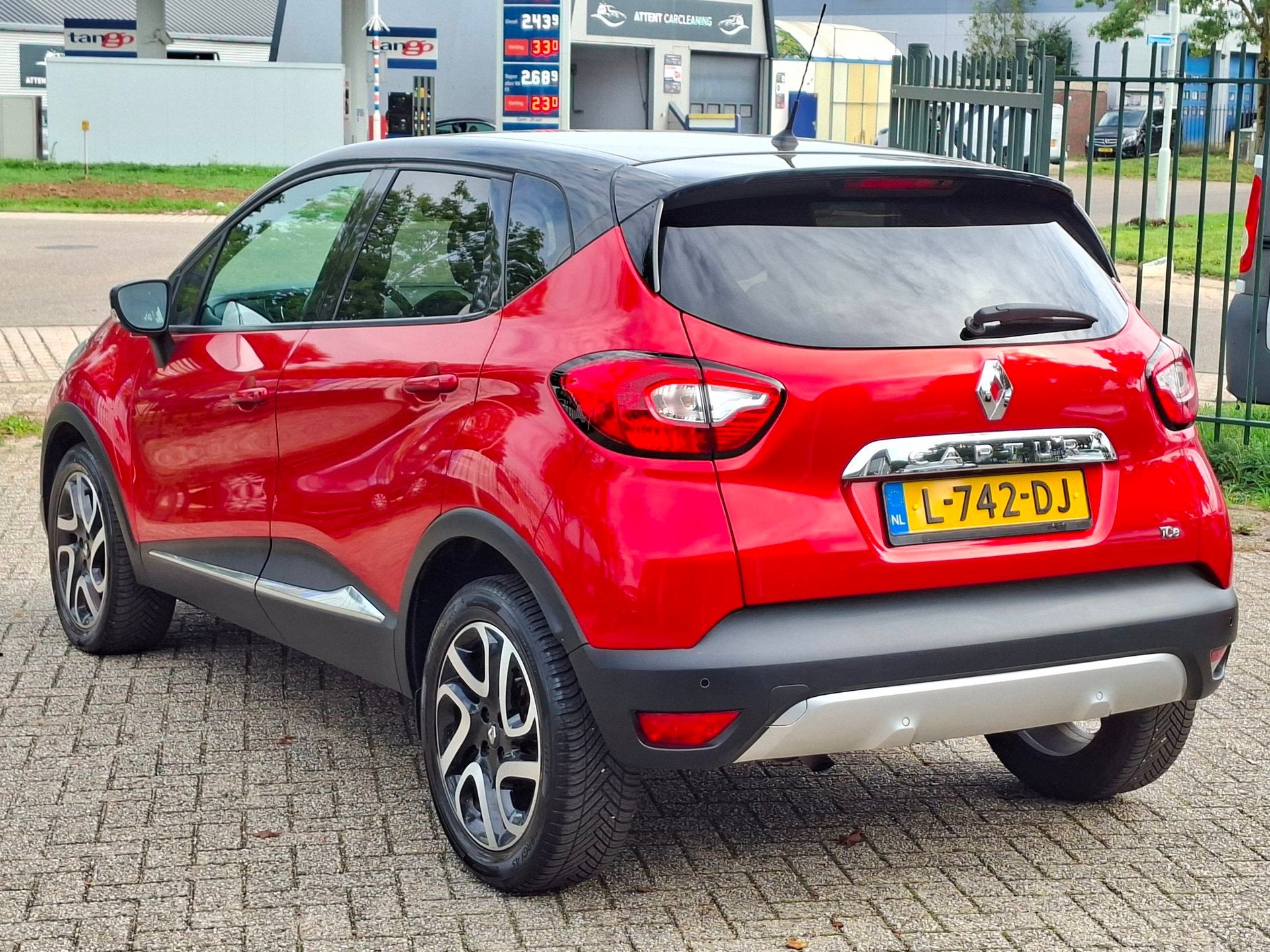 Foto 3 van Renault Captur 1.2 TCe Xmod Autom Navi Camera Pdc Clima