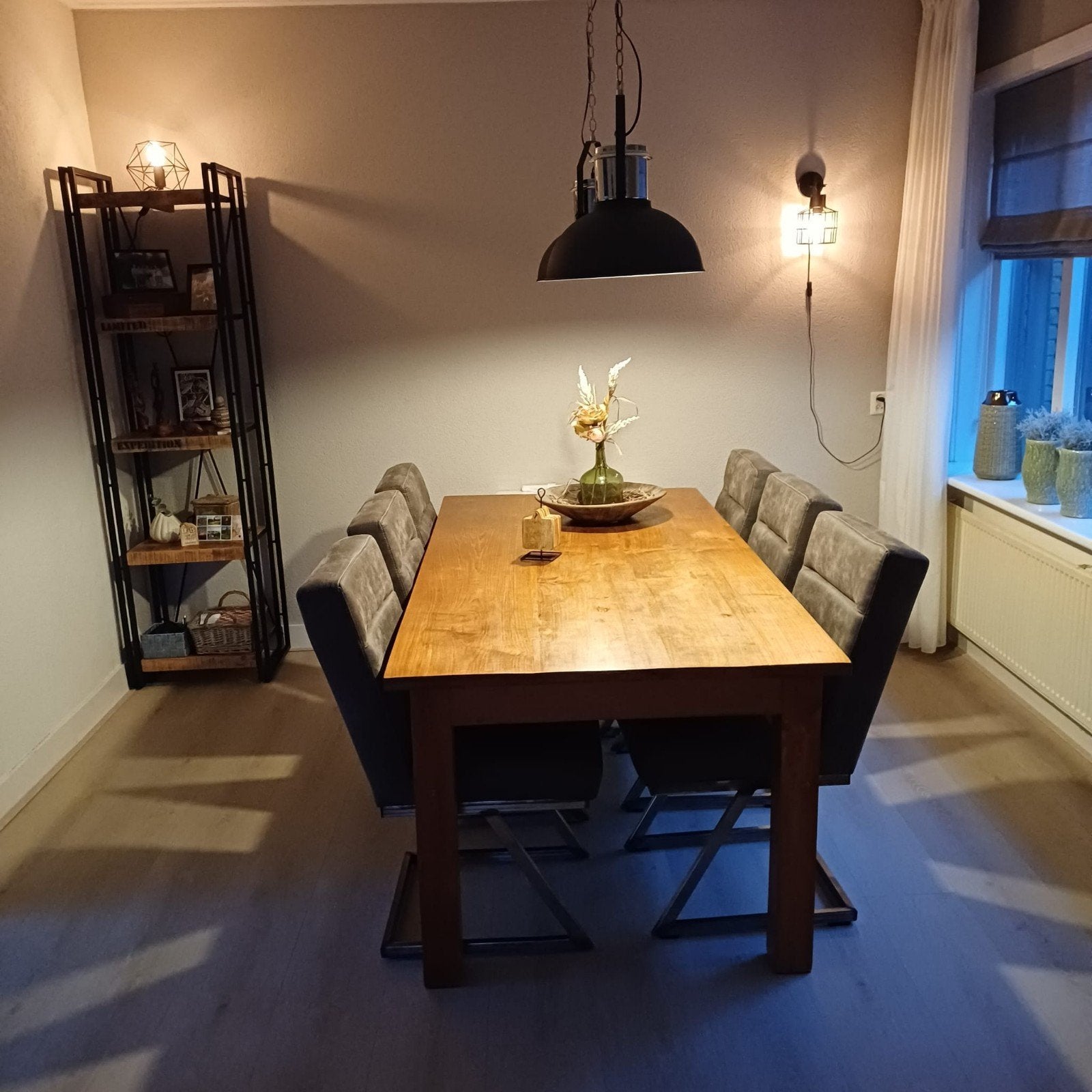 eettafel , massief teakhout, 2 mtr. x 1 mtr., Ophalen, Gebruikt, Landelijk robuust, 4 tot 6 stoelen