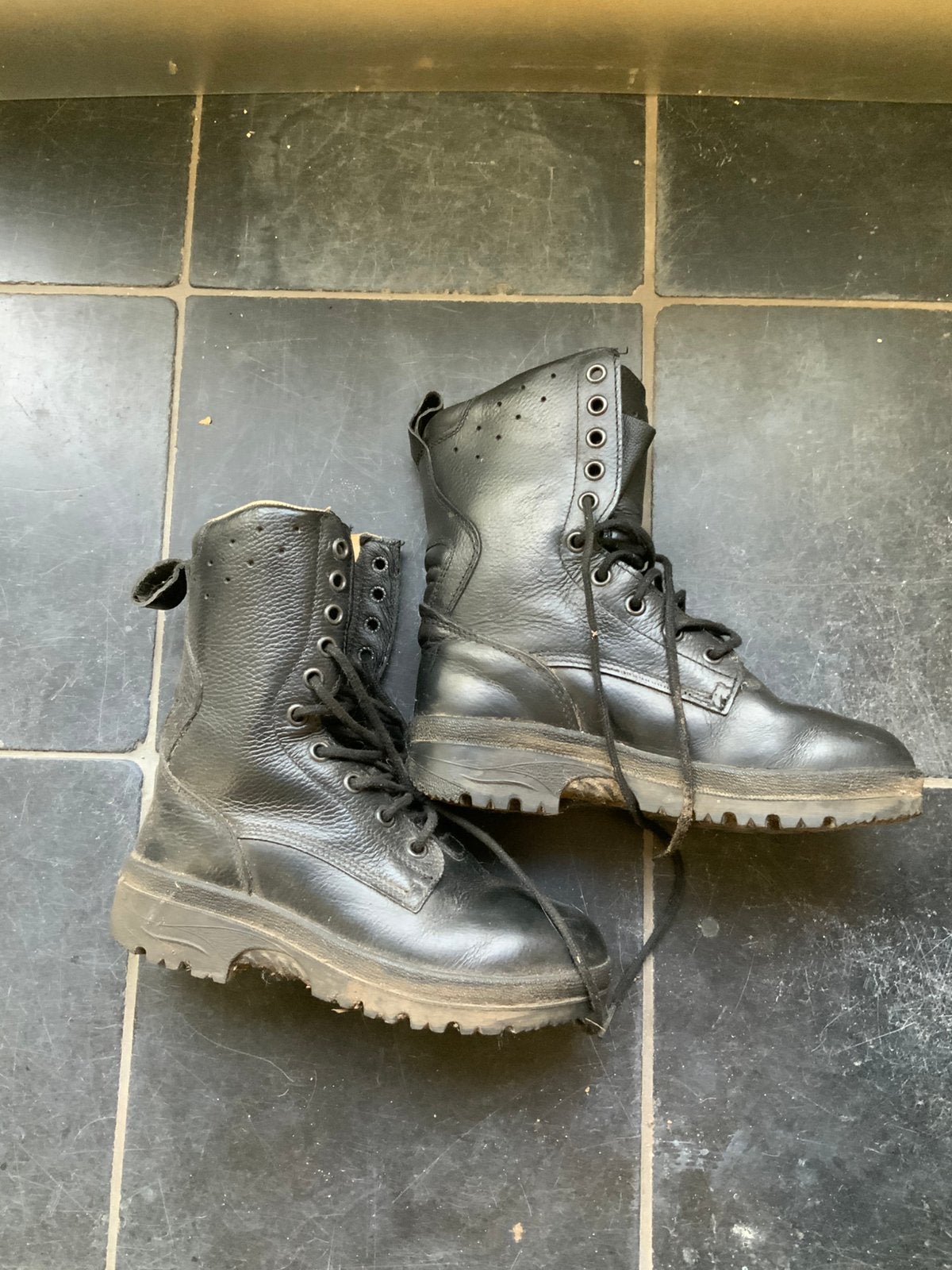 Mooie leren kisten schoenen maat 39, Ophalen of Verzenden, Zo goed als nieuw, Zwart