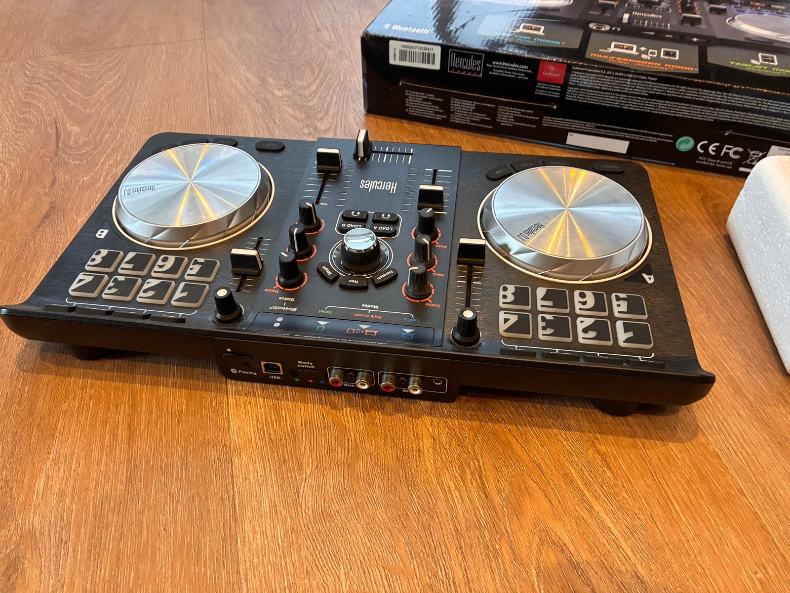 Hercules universal dj, Muziek en Instrumenten, Ophalen of Verzenden, Zo goed als nieuw, Overige merken