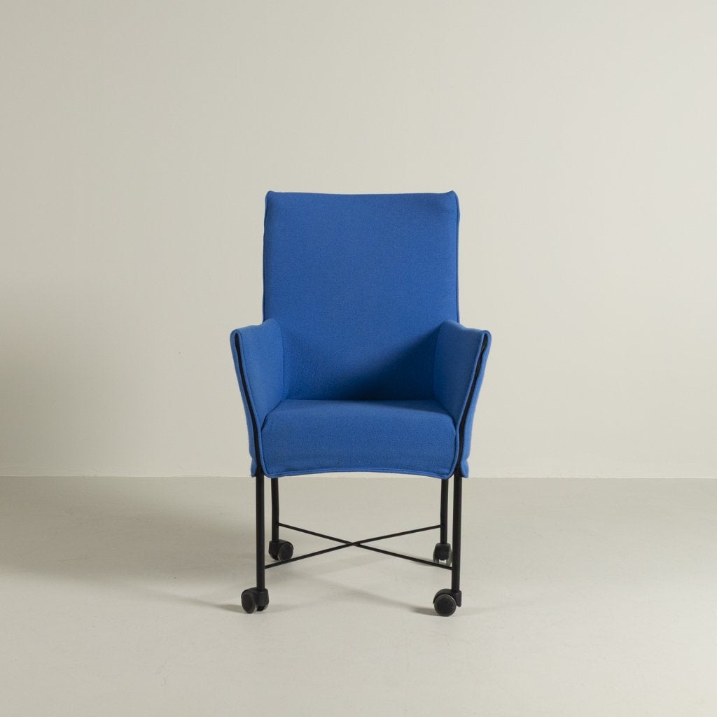 Montis Chaplin Stoel Blauw Stof - Zwart (Op Wielen), Huis en Inrichting, Niet ingevuld, Zo goed als nieuw, Niet ingevuld, Niet ingevuld