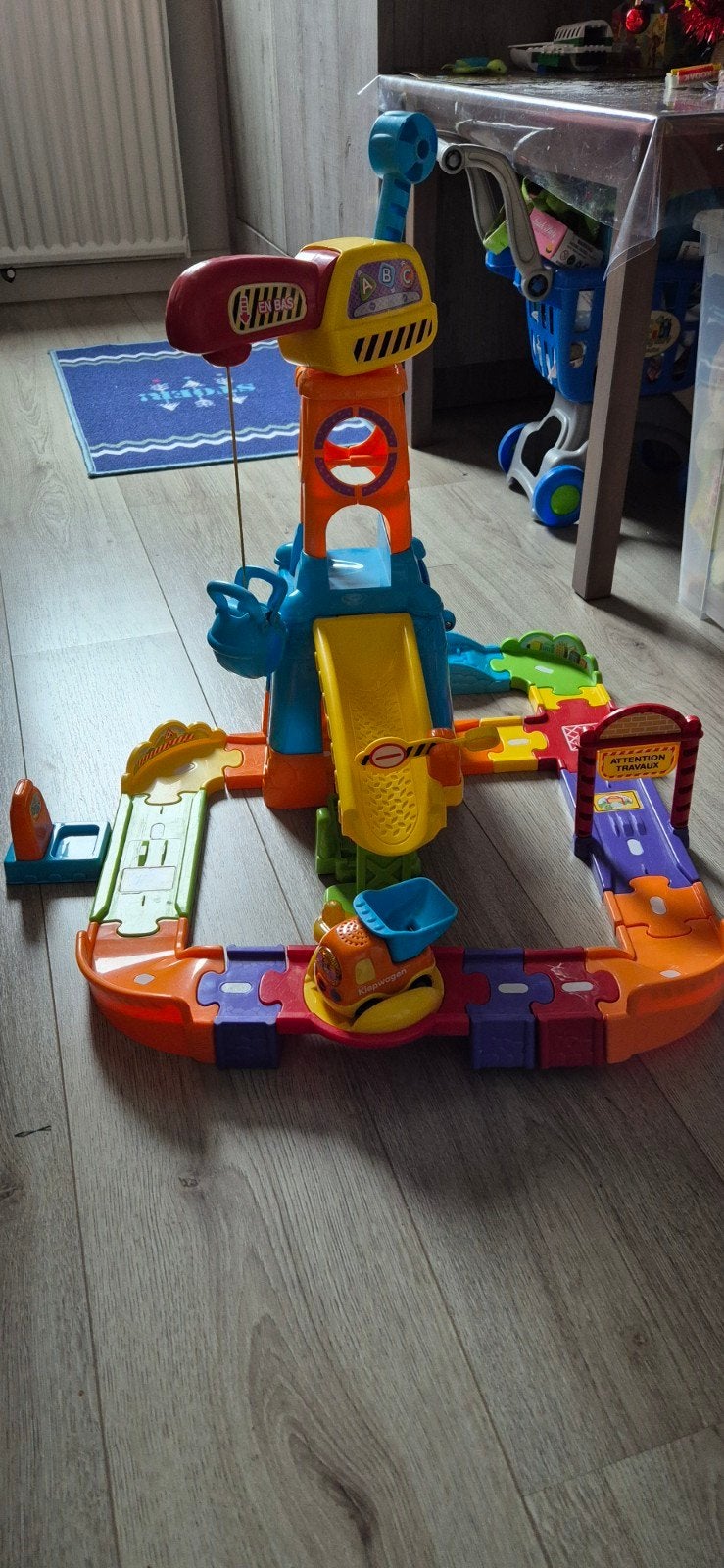Toet toet bouwplaats & racebaan, Ophalen of Verzenden, 2 tot 4 jaar