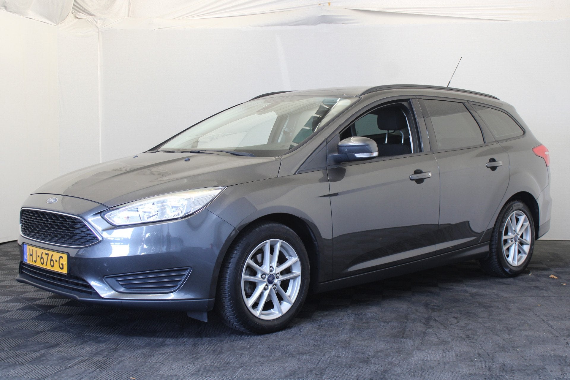 Ford FOCUS Wagon 1.0 Trend Edition (bj 2015), Gebruikt, Origineel Nederlands, Handgeschakeld, Navigatiesysteem