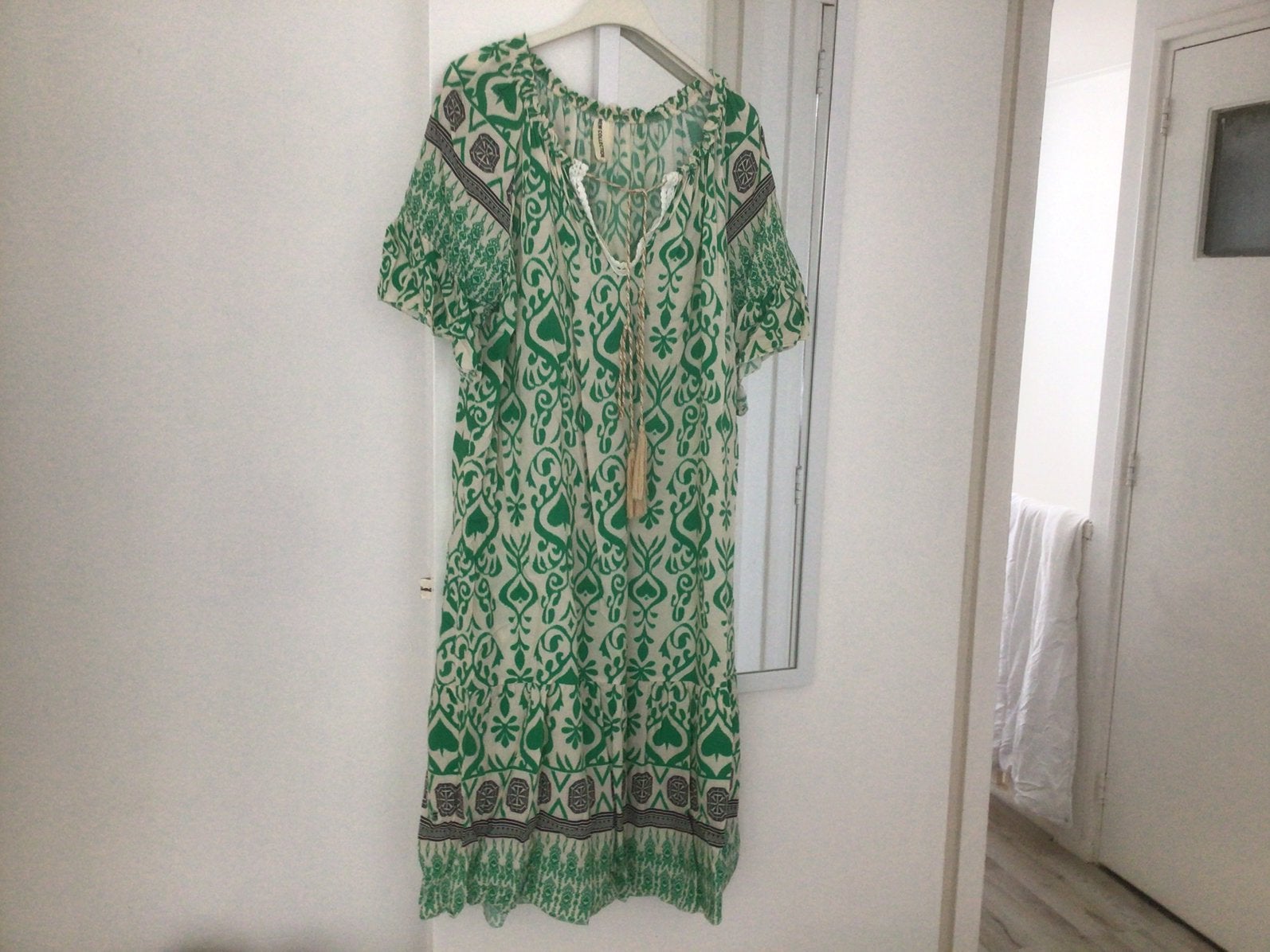 Leuke Ibiza jurk46, Maat 46/48 (XL) of groter, Ophalen of Verzenden, Zo goed als nieuw, Onder de knie