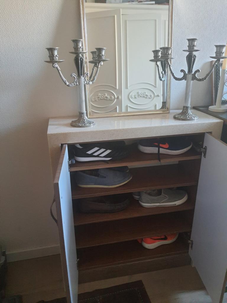 Schoenenkast met Corian blad + spiegel en 2 kandelaars, Huis en Inrichting, Badkamer | Badkamermeubels, Ophalen, Overige typen