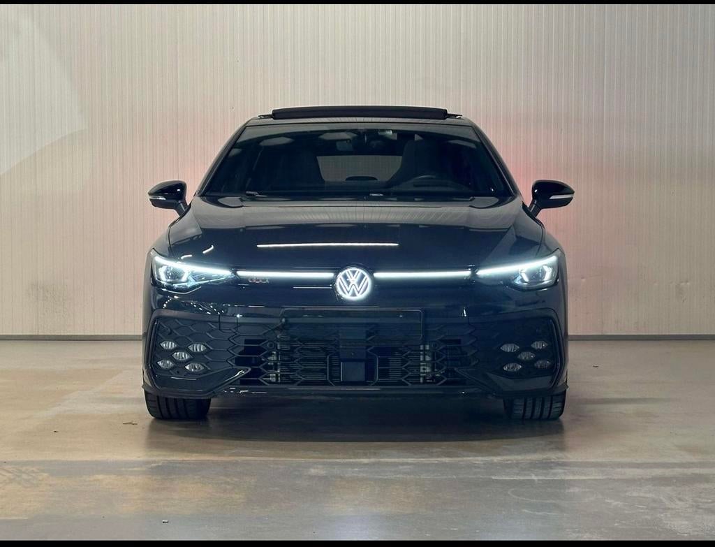 Volkswagen Golf 8.5 GTI Facelift 2024 | 28.000 km, 730 kg, 4 cilinders, 1984 cc, 1366 kg
