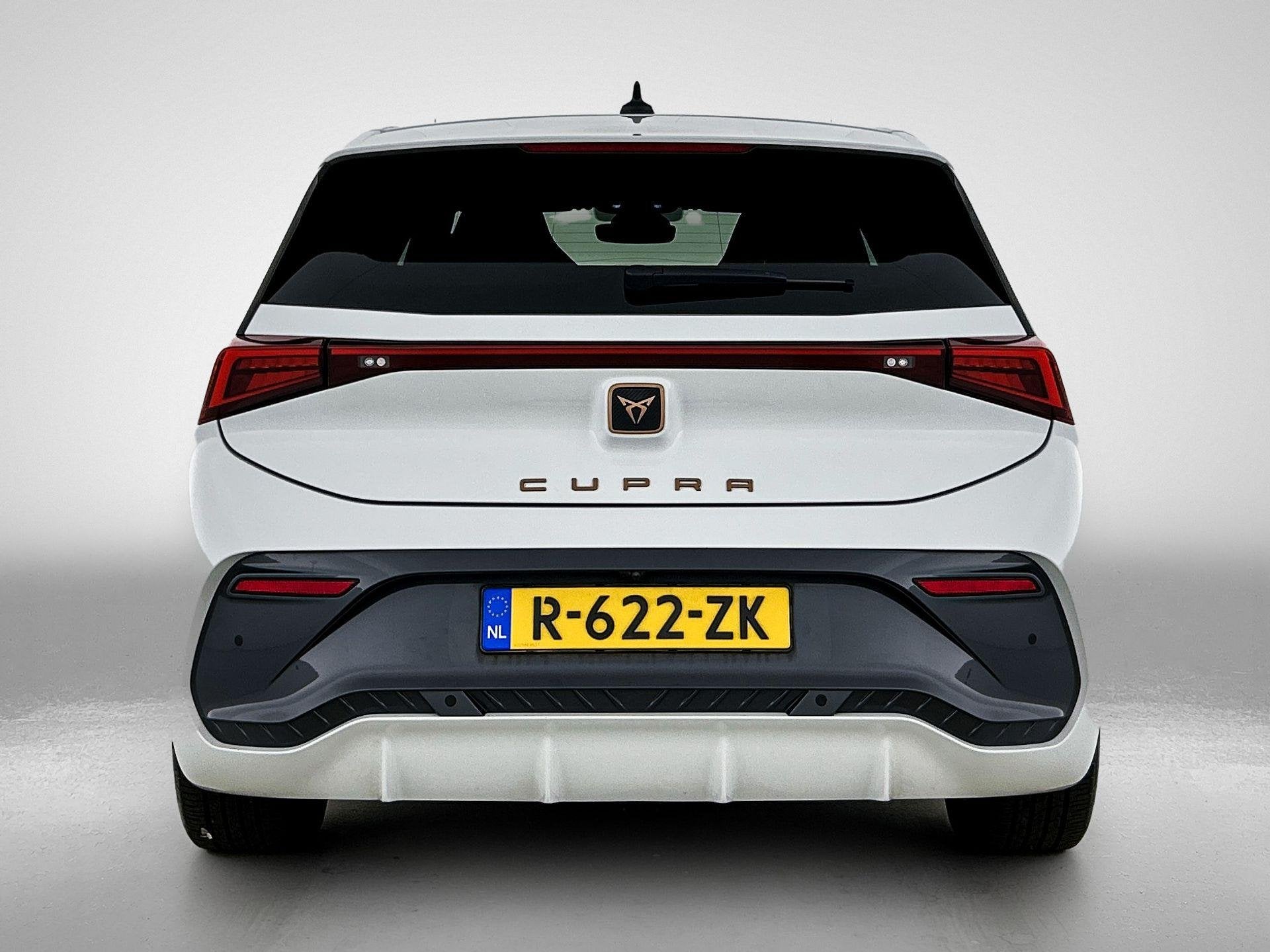 CUPRA Born Adrenaline 82 kWh, Auto's, Cupra, 12 maanden, Zwart, 82 kWh, 4 stoelen