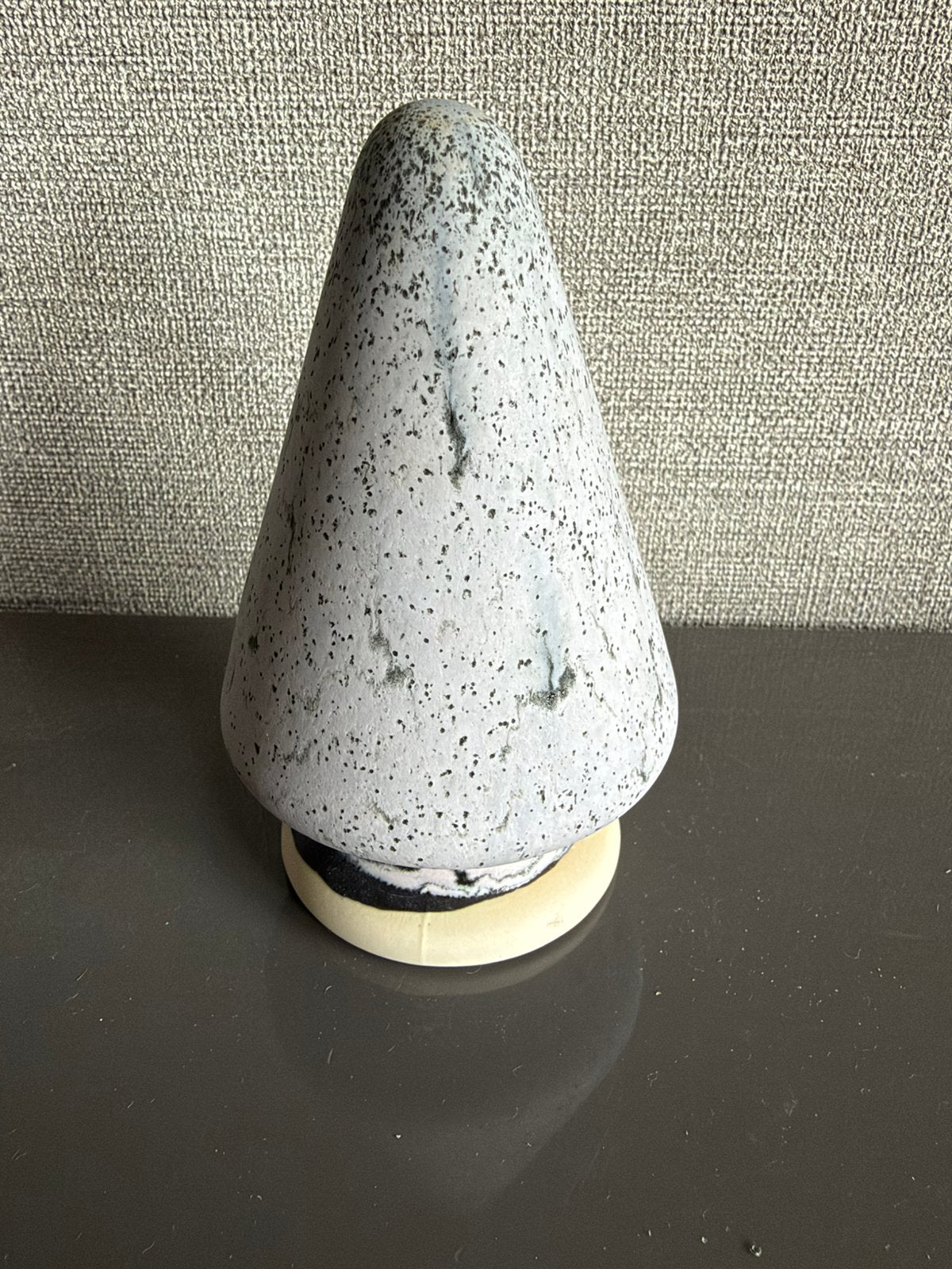 Studio Arhoj “ Famila”, kleur licht grijs/ blauw, 2016, Grijs, 9 cm, Gemerkt, Object