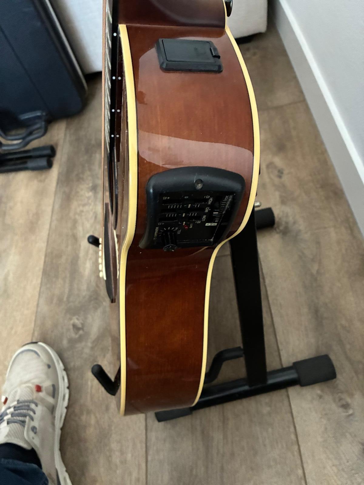 Linkshandige Yamaha akoestische gitaar, Ophalen, Zo goed als nieuw, Klassieke of Spaanse gitaar