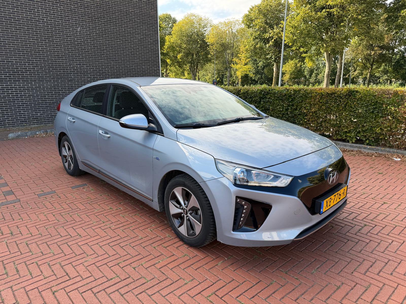 Hyundai IONIQ EV 120 pk Aut. 2019 Grijs, Origineel Nederlands, Elektrisch, IONIQ, Particulier