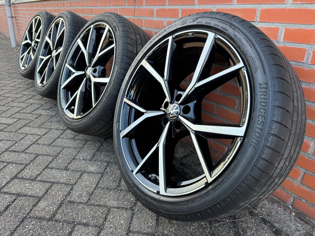 22 inch originele VW Touareg R Line Estoril velgen, Auto-onderdelen, Banden en Velgen, Gebruikt, 285 mm, Banden en Velgen, Overige maten