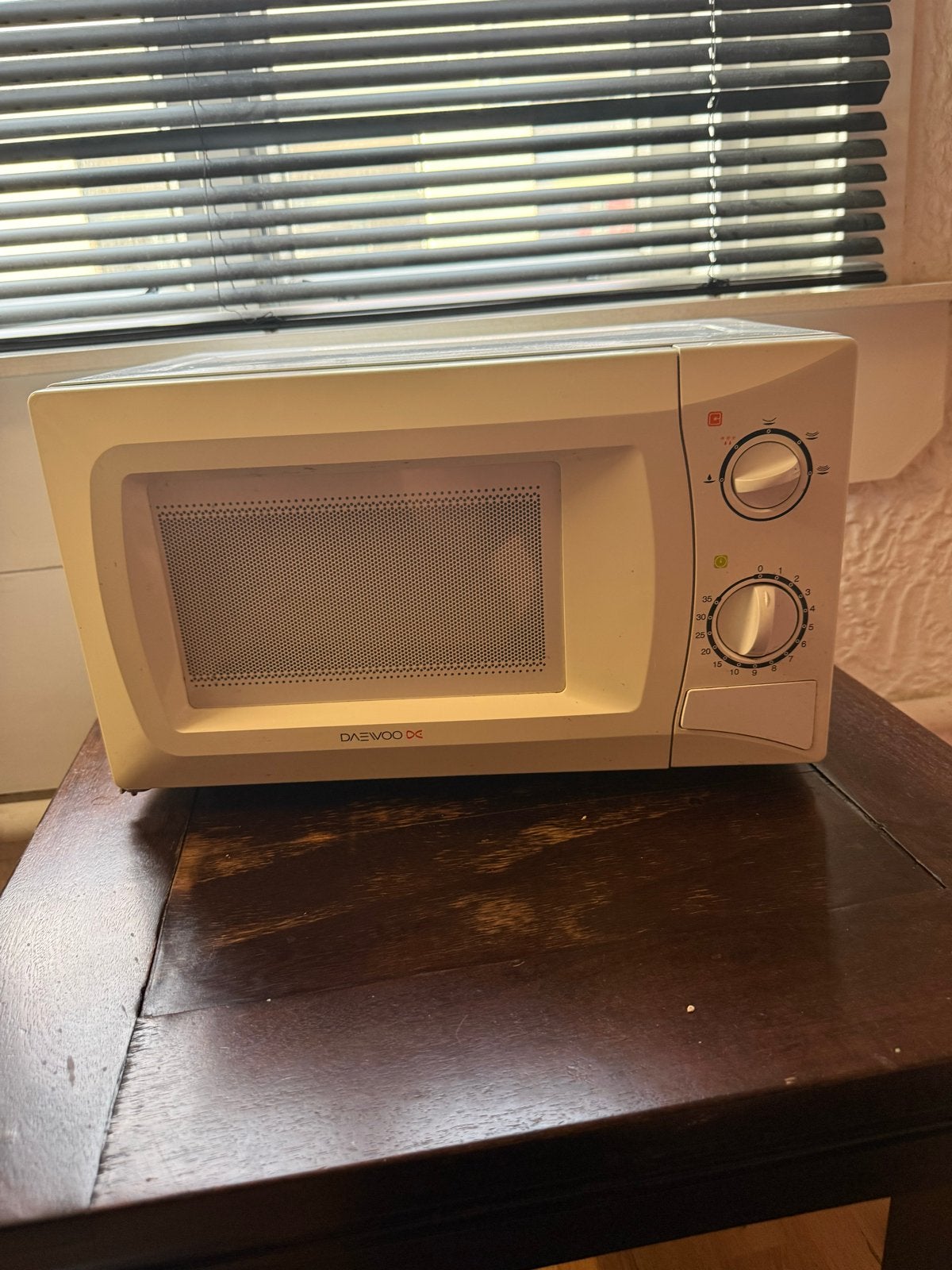 Daewoo Magnetron - Compact en Functioneel, Witgoed en Apparatuur, Magnetrons, Gebruikt, Minder dan 45 cm, Ophalen of Verzenden