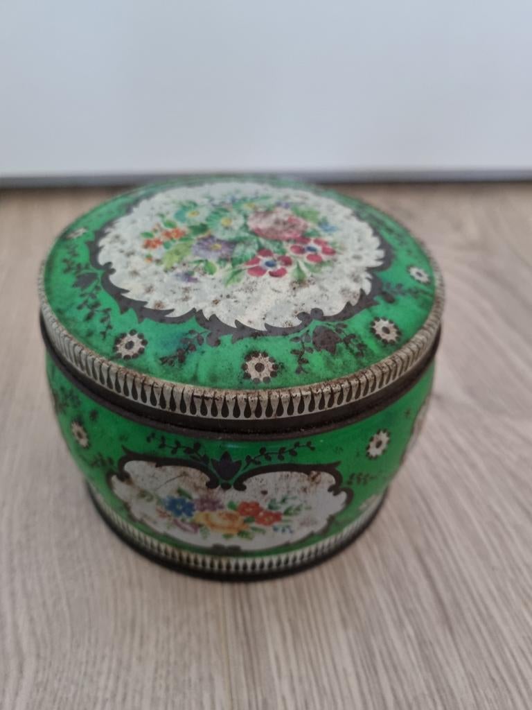 Vintage Groene Blikken Doos met Bloemenpatroon, Ophalen of Verzenden