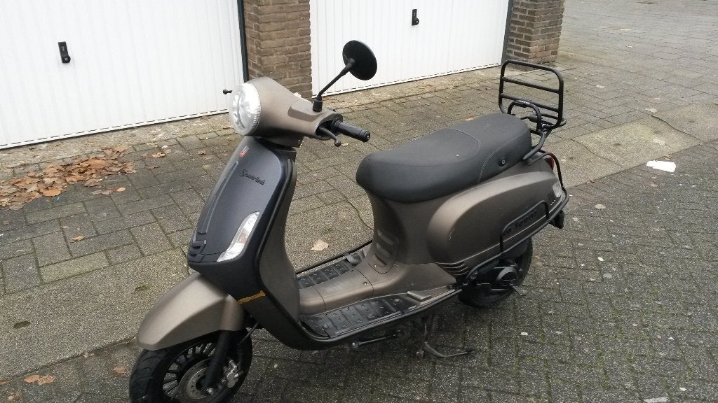 vespa btc riva 2018, blauw kenteken, Gebruikt, Ophalen of Verzenden, Benzine, Vespa