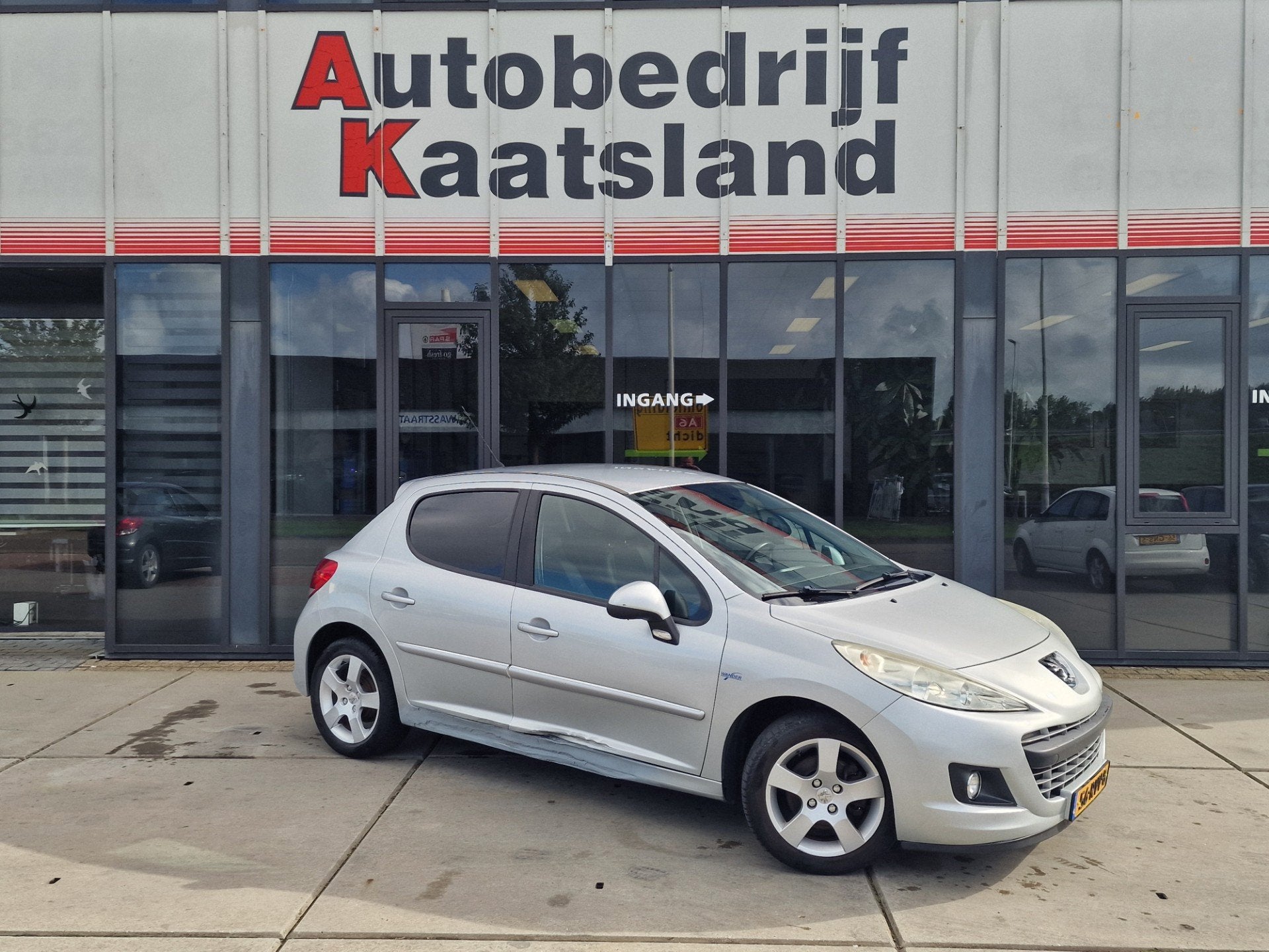 Peugeot 207 1.4 VTi Allure - Trekhaak - Clima - Nieuwe APK, Voorwielaandrijving, Euro 5, 1064 kg, 49 €/maand