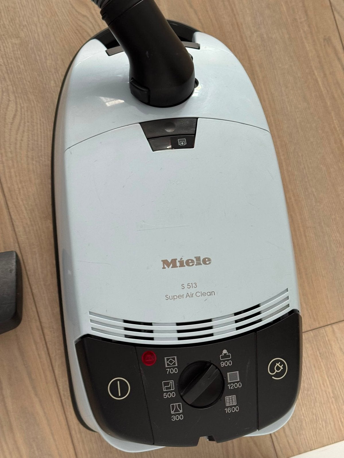 Miele S513, Ophalen of Verzenden, Zo goed als nieuw, 1200 tot 1600 watt