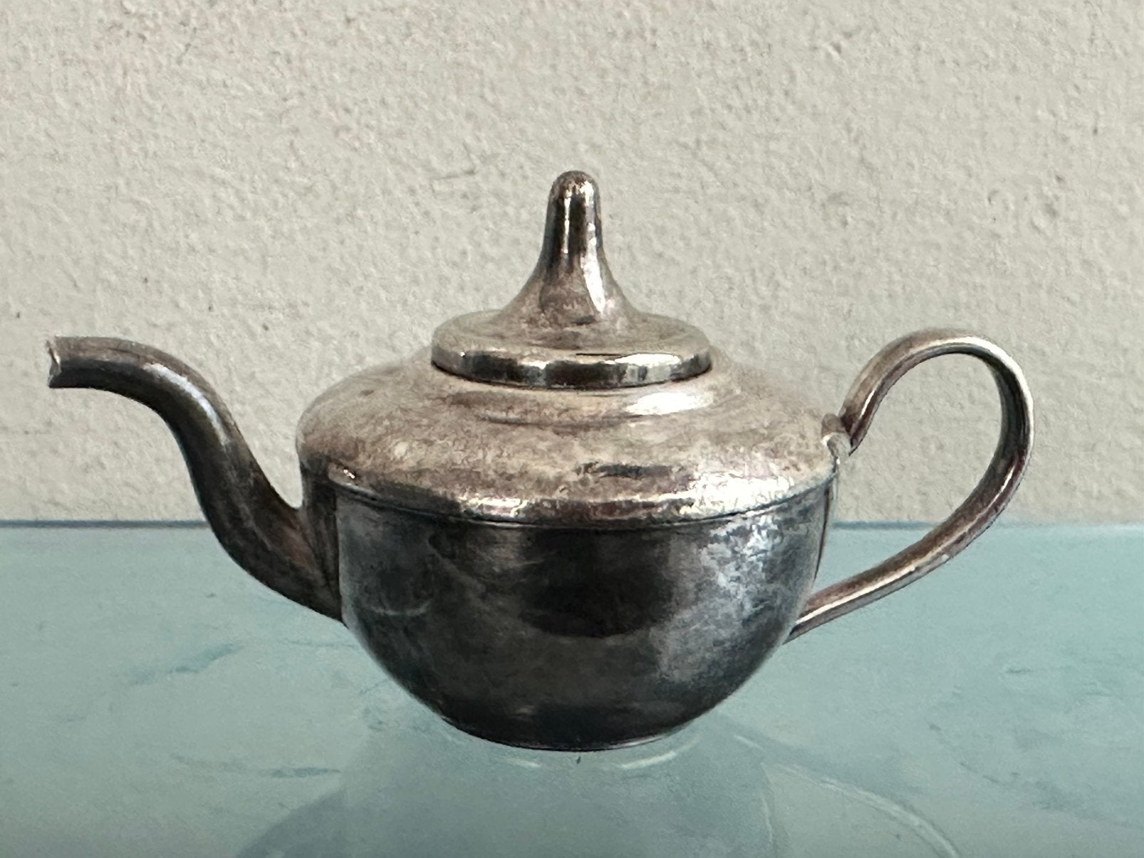 Verzilverd theepot beeldje miniatuur, Ophalen of Verzenden, Gebruikt