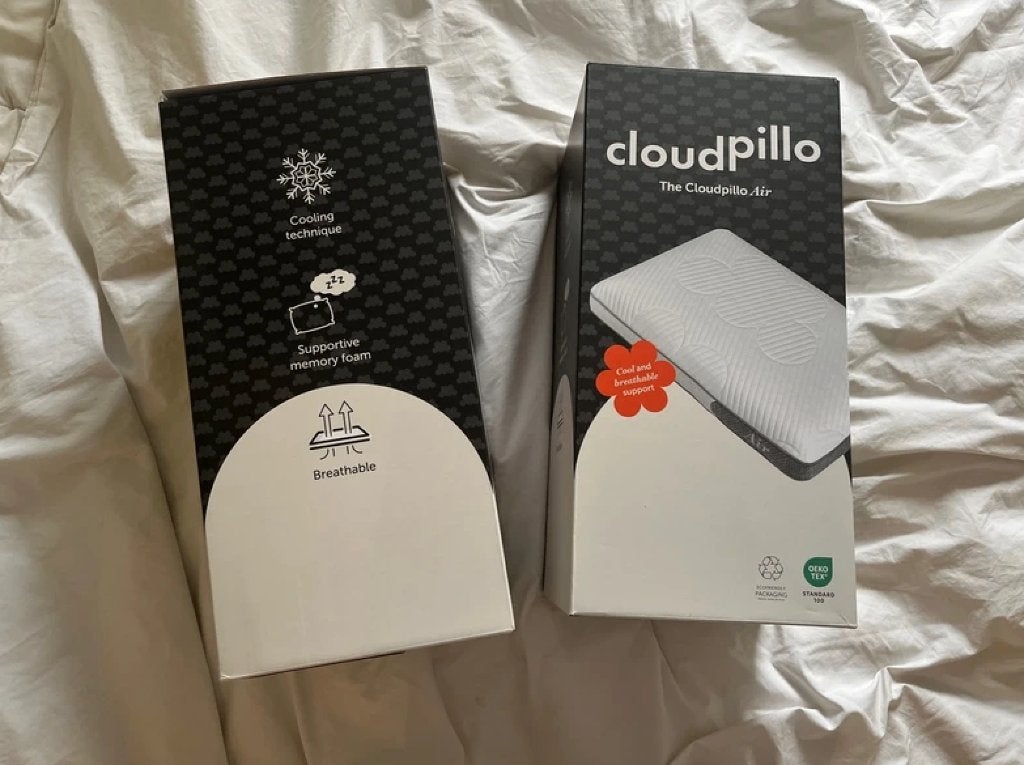 2 hoofdkussens Cloudpillo, Eenpersoons, Wit, Nieuw, Ophalen of Verzenden