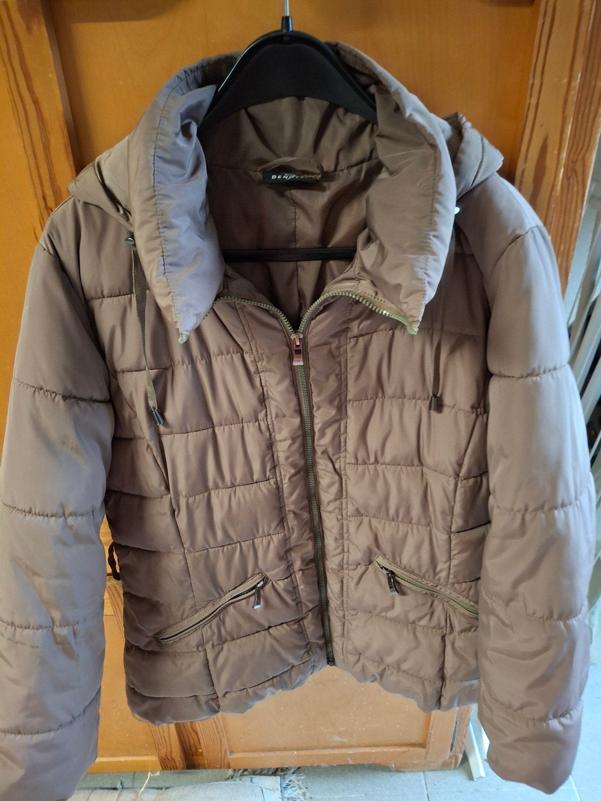 Gina Benotti gewatteerde jas met capuchon - Maat M, Kleding | Dames, Bruin, Maat 46/48 (XL) of groter, Ophalen of Verzenden, Zo goed als nieuw