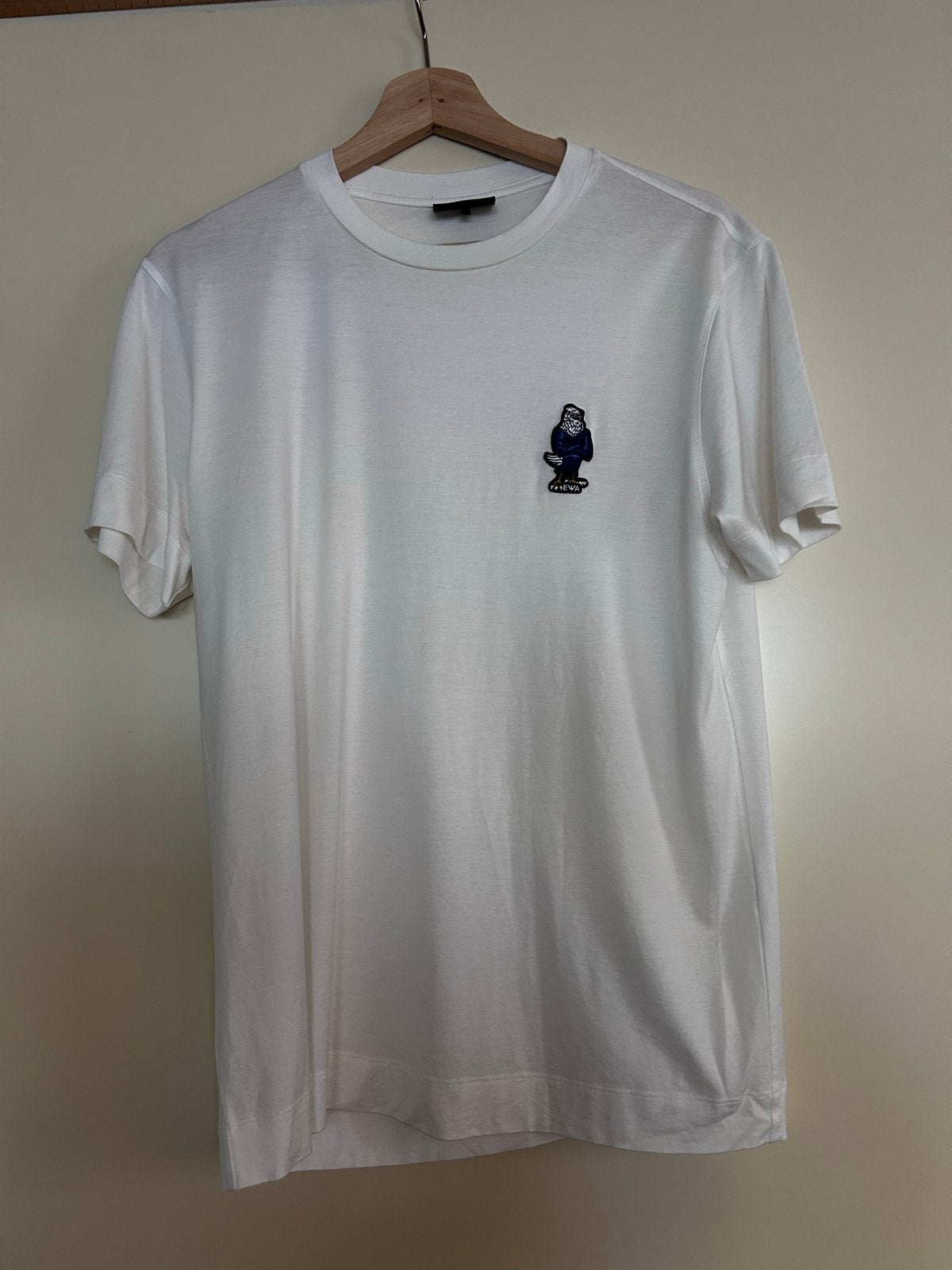 Emporio Armani T-shirt met geborduurd logo - Maat M, Ophalen of Verzenden, Zo goed als nieuw, Maat 48/50 (M), Wit