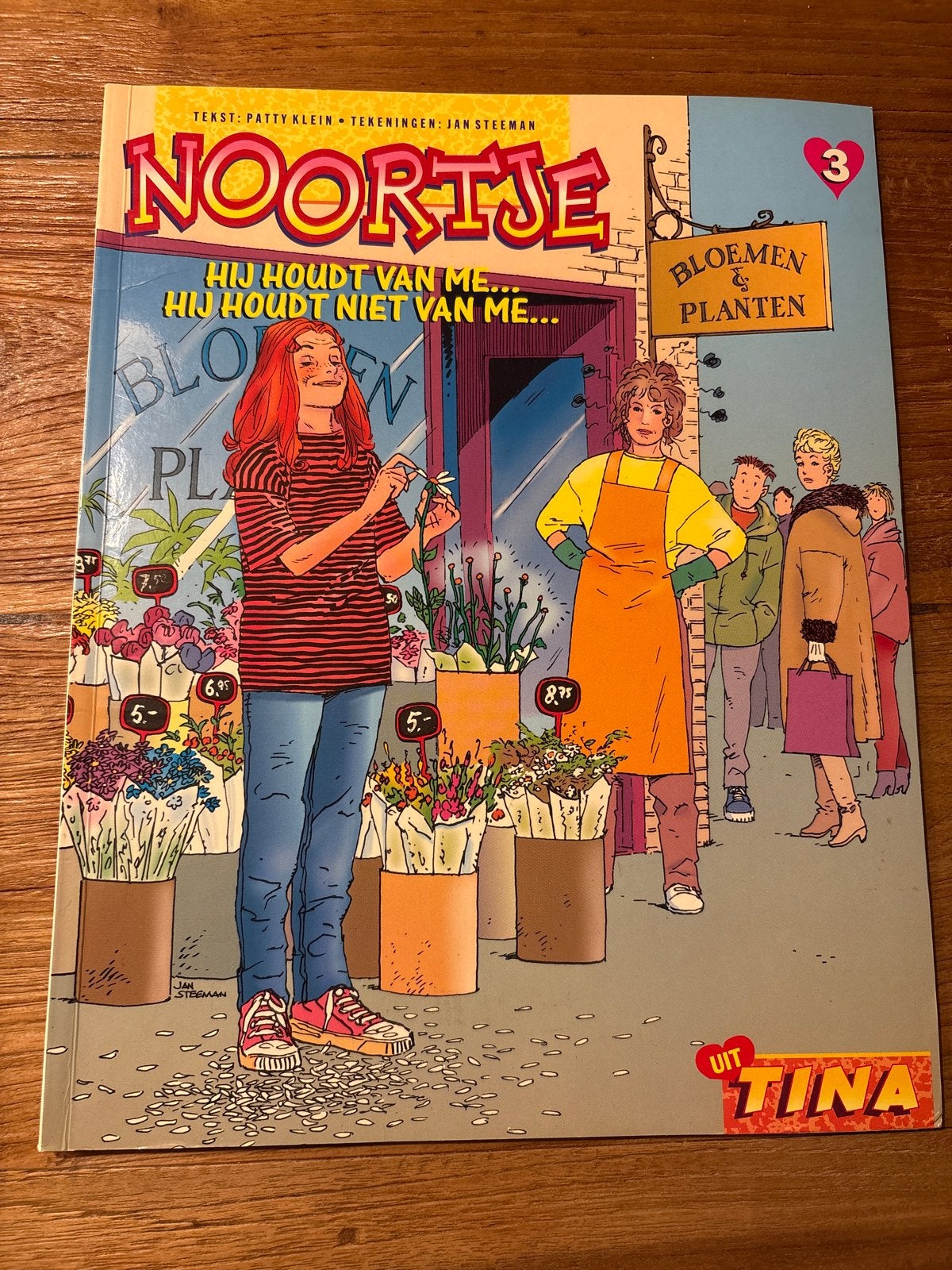 Noortje stripboek - deel 3 - Uit Tina, Ophalen of Verzenden, Gelezen, Overige typen
