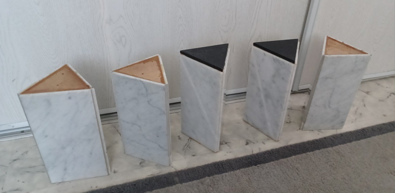 Zuil / pilaar 5 stuks

Zelf gemaakt van Marmeren tegels, Huis en Inrichting, Woonaccessoires | Zuilen en Pilaren, Ophalen, Gebruikt