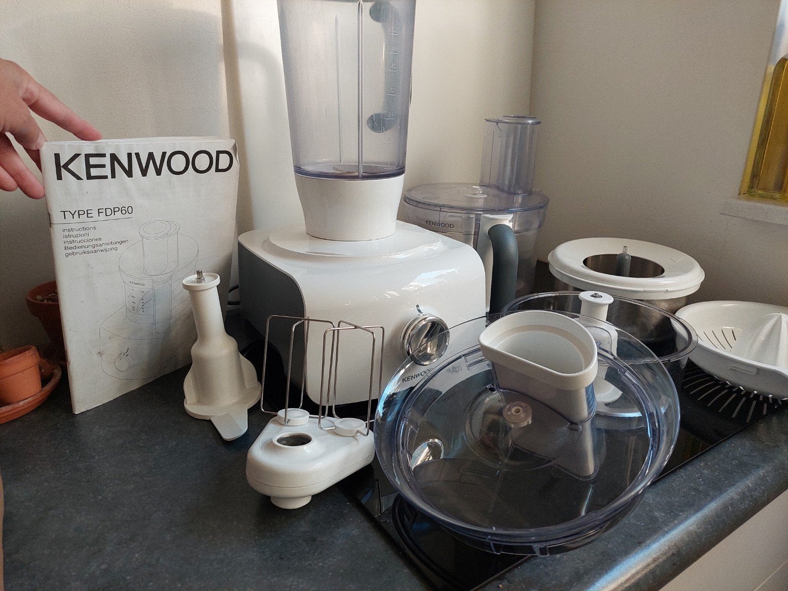 Keukenmachine van Kenwood Multipro MDP60 heel compleet, Witgoed en Apparatuur, Keukenmixers, Gebruikt, 1 tot 2 liter, 3 snelheden of meer
