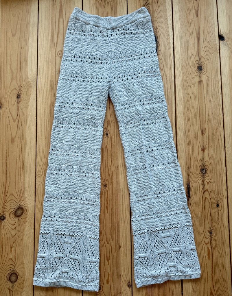 Emotions Broek - Gebreid Flared - Beige - maat 36 / Small, Beige, Ophalen of Verzenden, Zo goed als nieuw, Maat 36 (S)