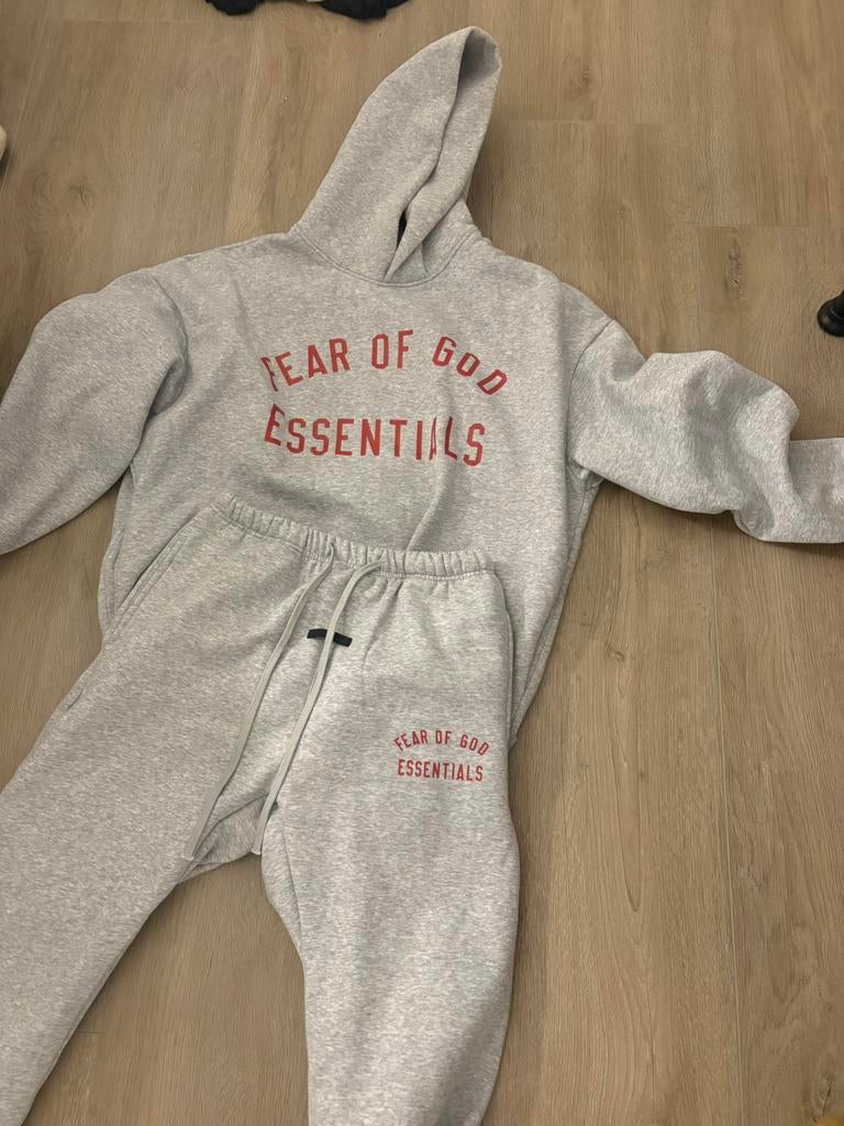 essentials, Ophalen of Verzenden, Zo goed als nieuw, Zwart