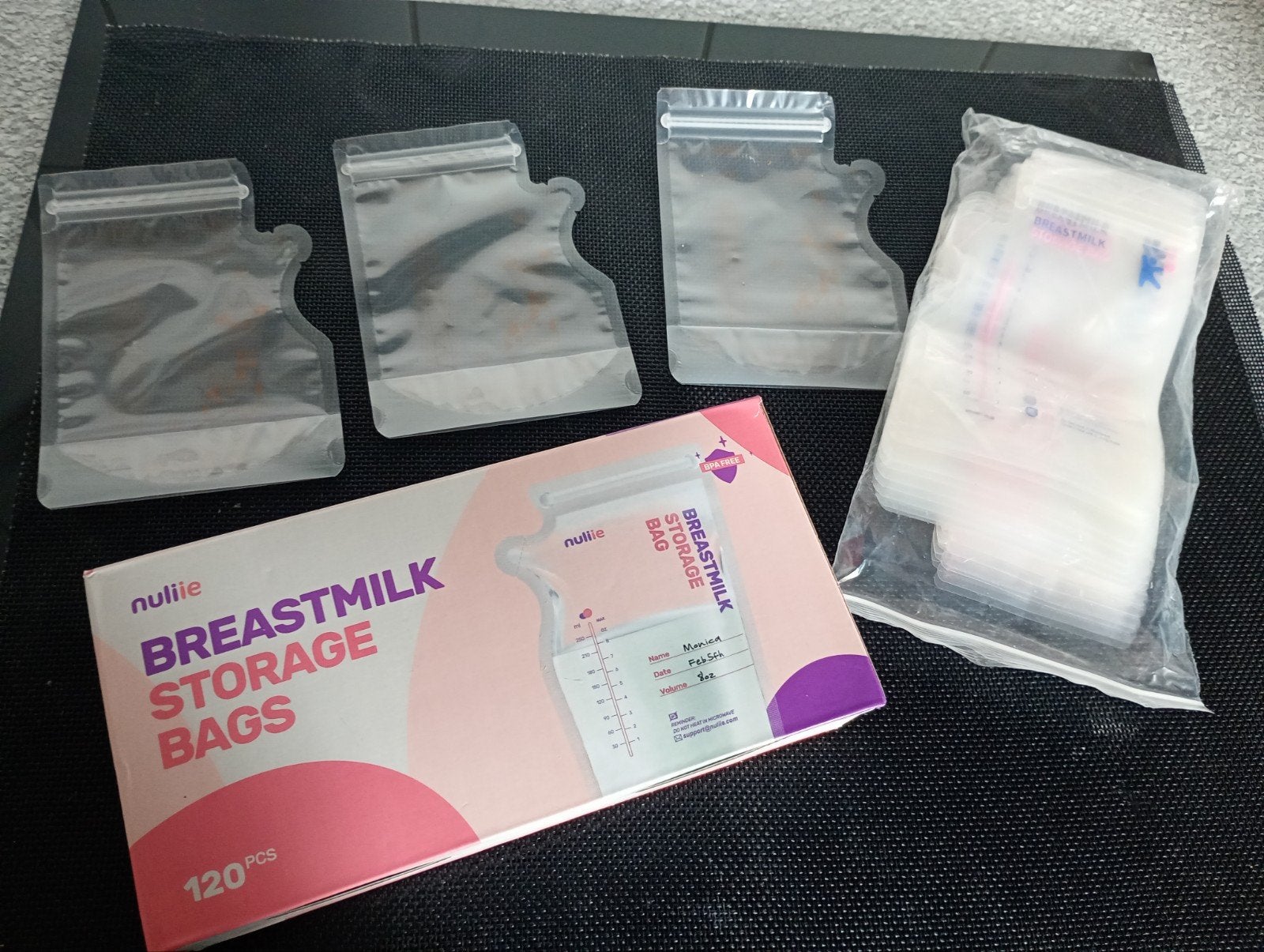 180 borstvoeding bewaarzakjes enorme voorraad 250ml, Kinderen en Baby's, Ophalen of Verzenden, Nieuw, Bewaarbakje