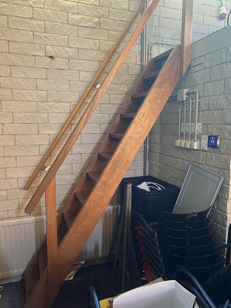 Hardhouten trap met leuning, Ophalen of Verzenden, Gebruikt, Trap, 2 tot 4 meter