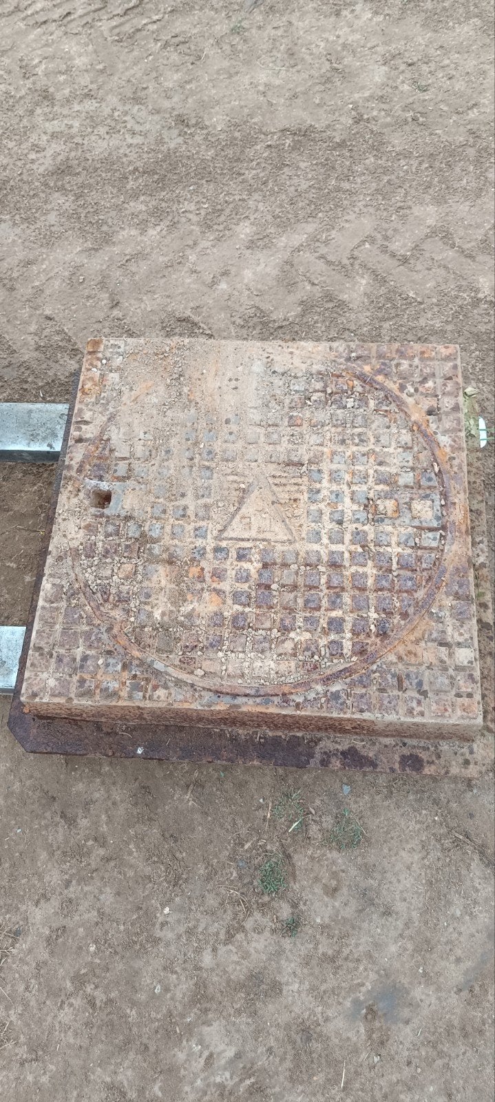 gietijzeren putdeksel, Ophalen, Minder dan 2 meter, 80 mm of meer, Overige materialen