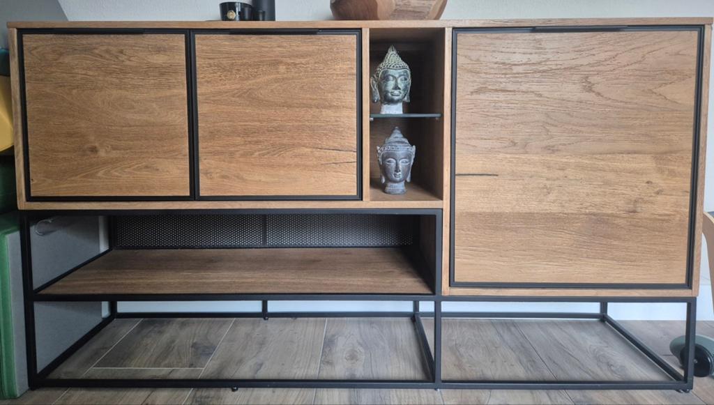 Dressoir kast Henders & Hazel met verlichting, Ophalen, Zo goed als nieuw