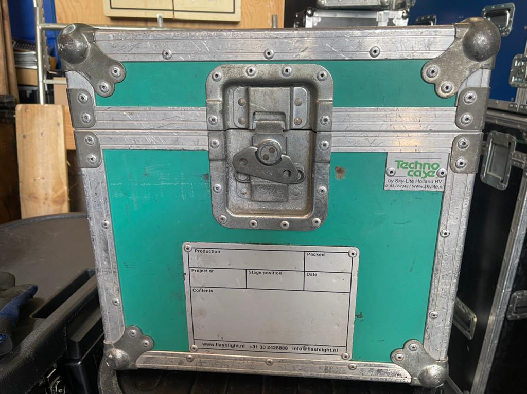 TECHNOCASE Flightcase 39x20cm 28+7,5cm Hoog Klapdeksel 2Stuk, Ophalen, Gebruikt, Overige instrumenten, Flightcase