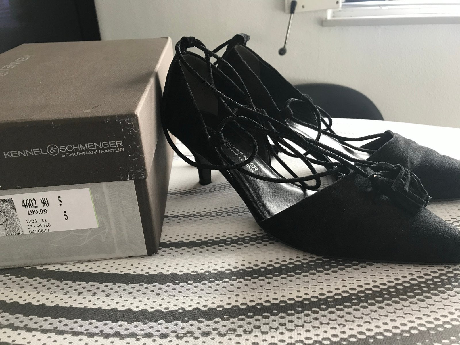 Kennel & Schmenger zwarte suède pumps met veters, Ophalen of Verzenden, Nieuw, Zwart, Pumps